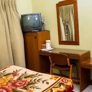 bombay-tiffanys.mysorehotels.org/